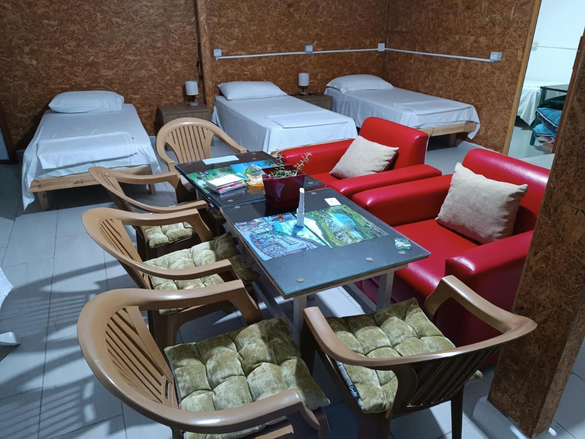 Guesthouse Eva Duplex Apartment Berat Bagian luar foto