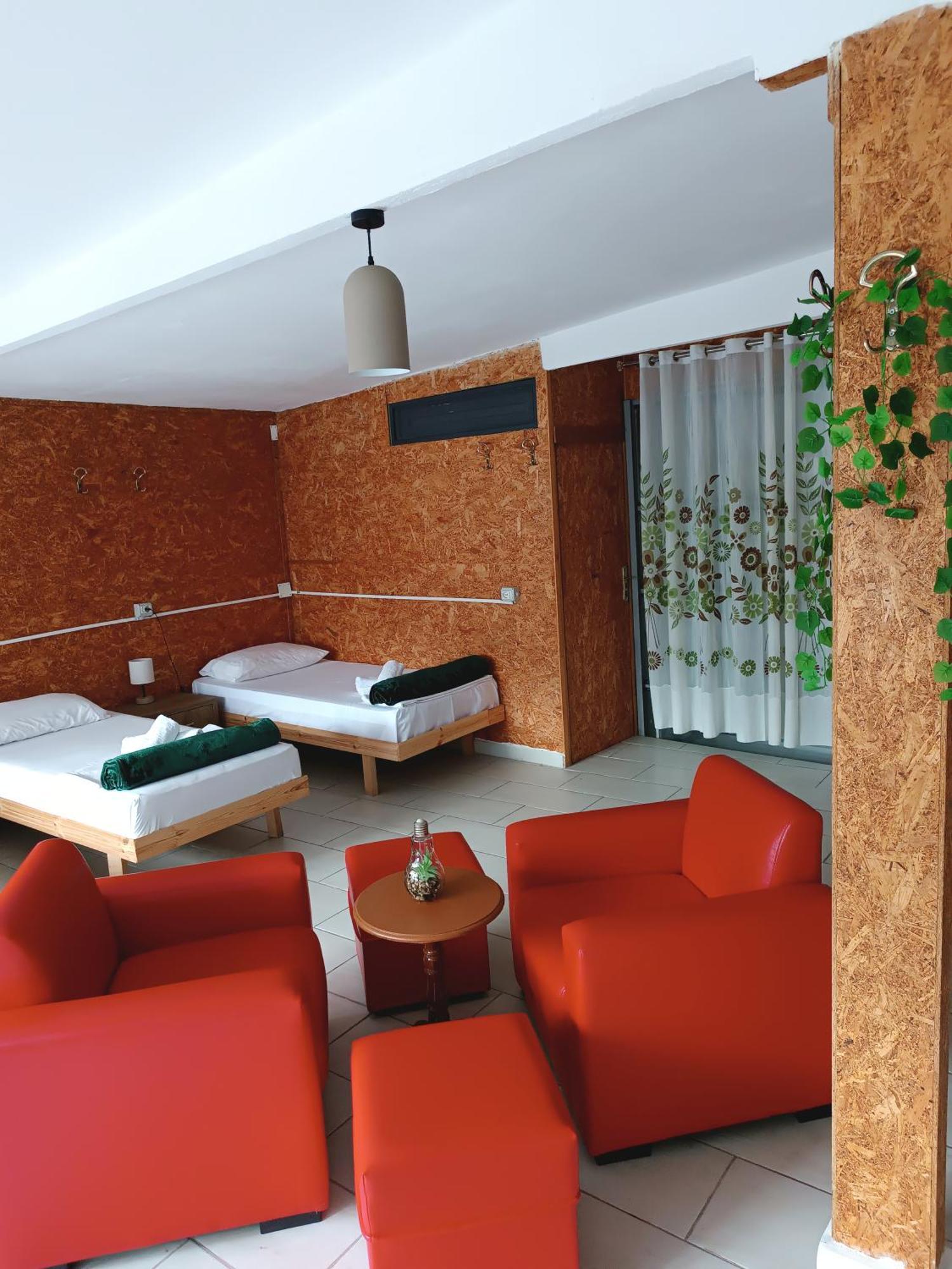 Guesthouse Eva Duplex Apartment Berat Bagian luar foto