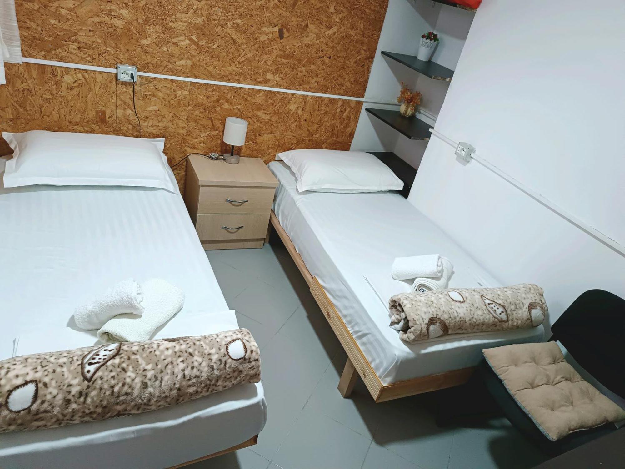 Guesthouse Eva Duplex Apartment Berat Bagian luar foto
